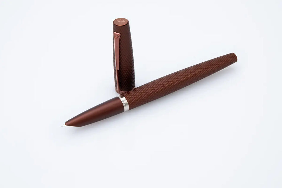 Diplomat Viper Fountain Pen Brown Guilloche - Fine/Medium