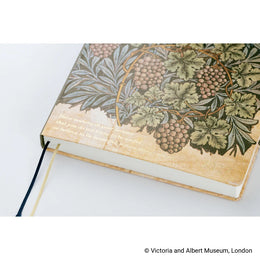 Hobonichi Techo 2027 HON A5 V&A Series: Vine