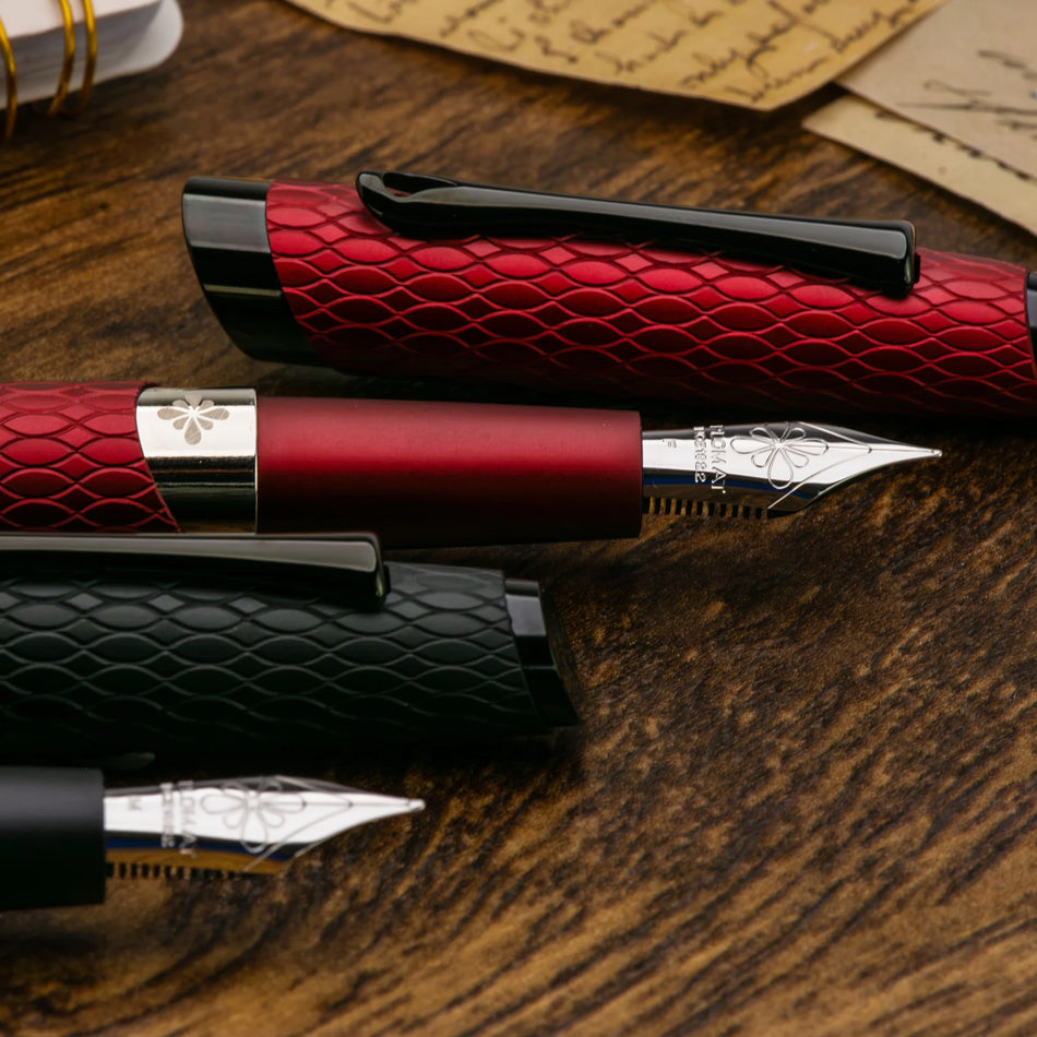 Diplomat Cobra Fountain Pen - Burgundy
