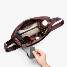 Bellroy Laneway Crescent Bag 7L - Fig