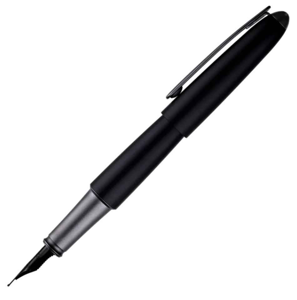 Diplomat Aero Fountain Pen - Pure Black