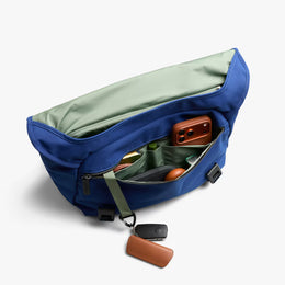 Bellroy Classic Messenger - Indigo