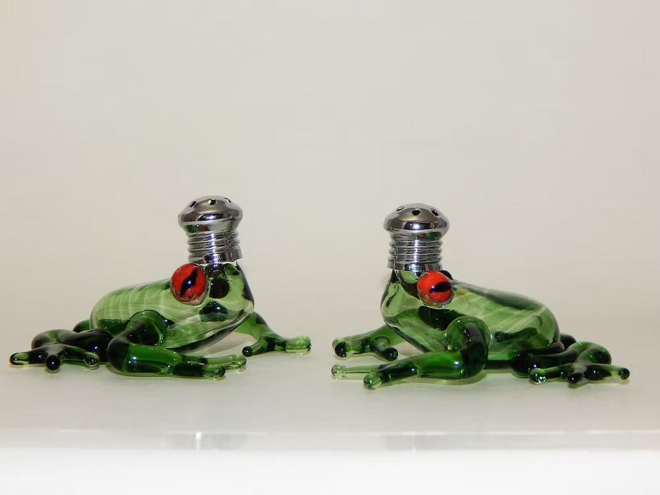 Salt & Pepper Shakers - Green Frog