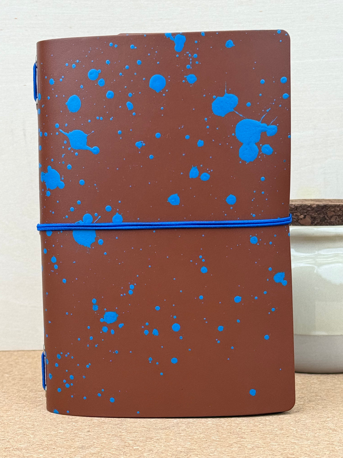 Imperfect Concepts Ollie Leather Notebook - B6 Trifold Chocolate Painted - Blue Band