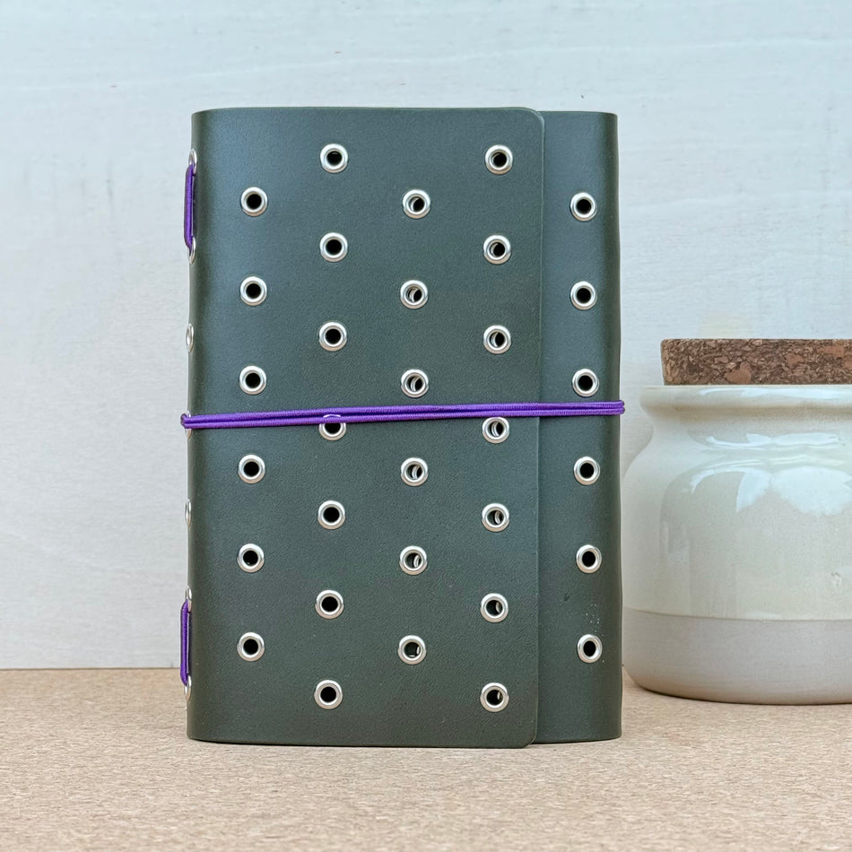 Imperfect Concepts Juniper Notebook - A6 Trifold - Olive w/ Silver Grommets
