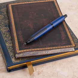 Pilot Vanishing Point Fountain Pen - Matte Blue