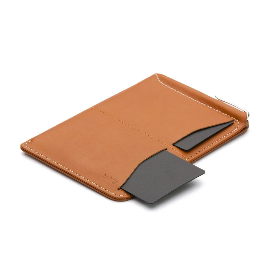 BELLROY PASSPORT SLEEVE CARAMEL