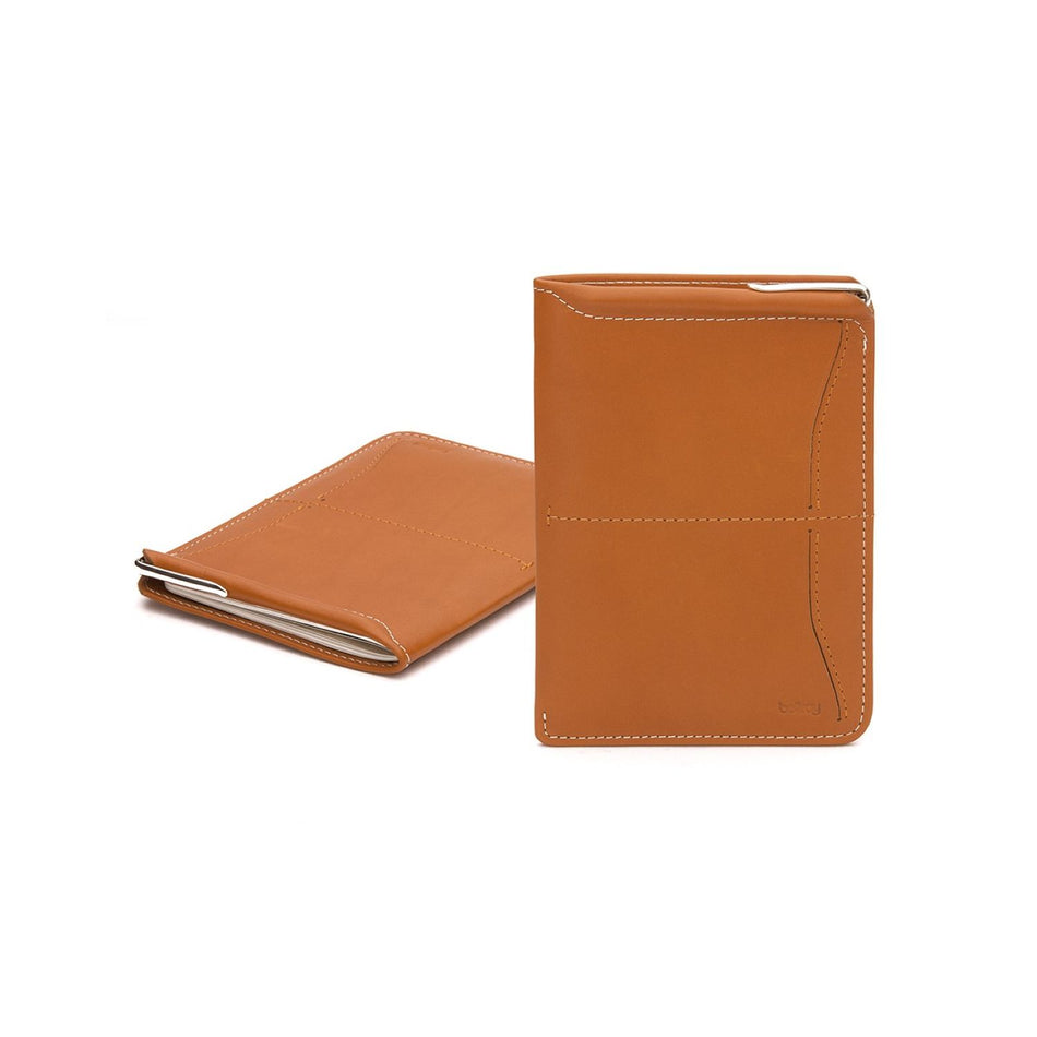 BELLROY PASSPORT SLEEVE CARAMEL