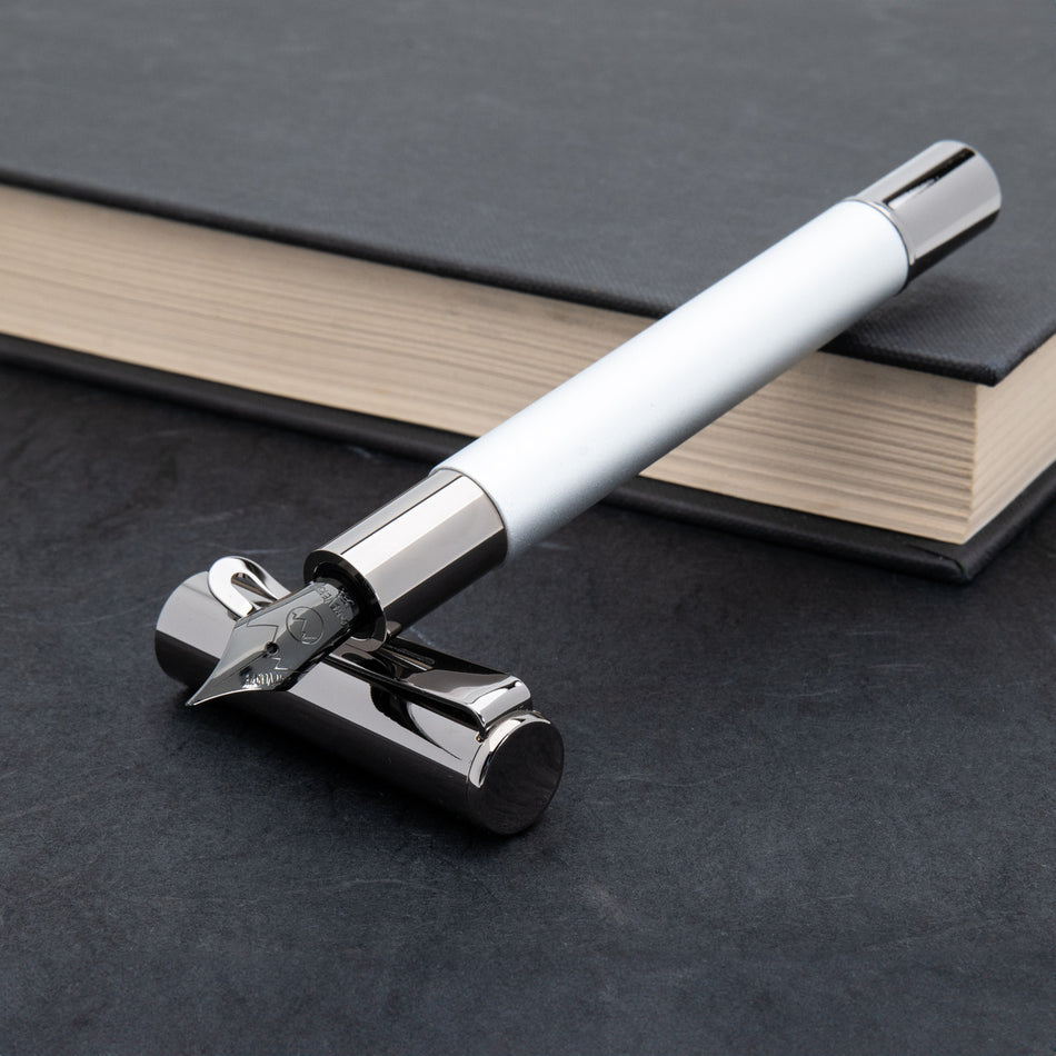 Monteverde Ritma Fountain Pen Anodized Silver - Omniflex