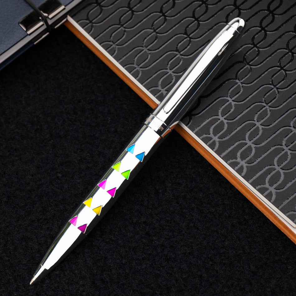Monteverde Illusia Gel Ink pen with Triangle shapes