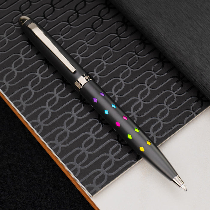 Monteverde Illusia Gel Ink pen with Triangle shapes