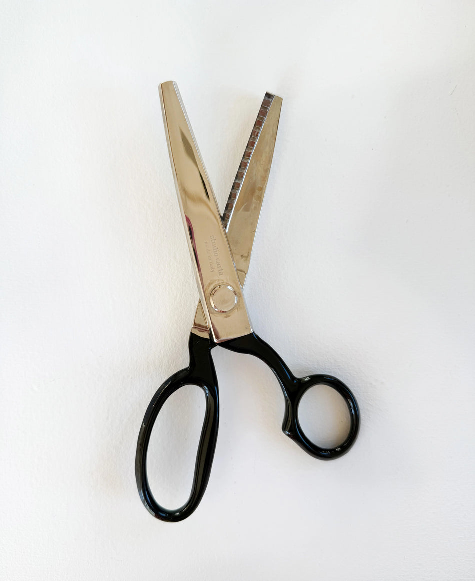Studio Carta Tailor's Pinking Shears + cotton dust bag