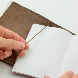 TRAVELER'S Notebook Passport Size - Brown