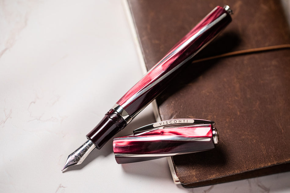 Visconti Divina Elegance Fountain Pen in Bordeaux
