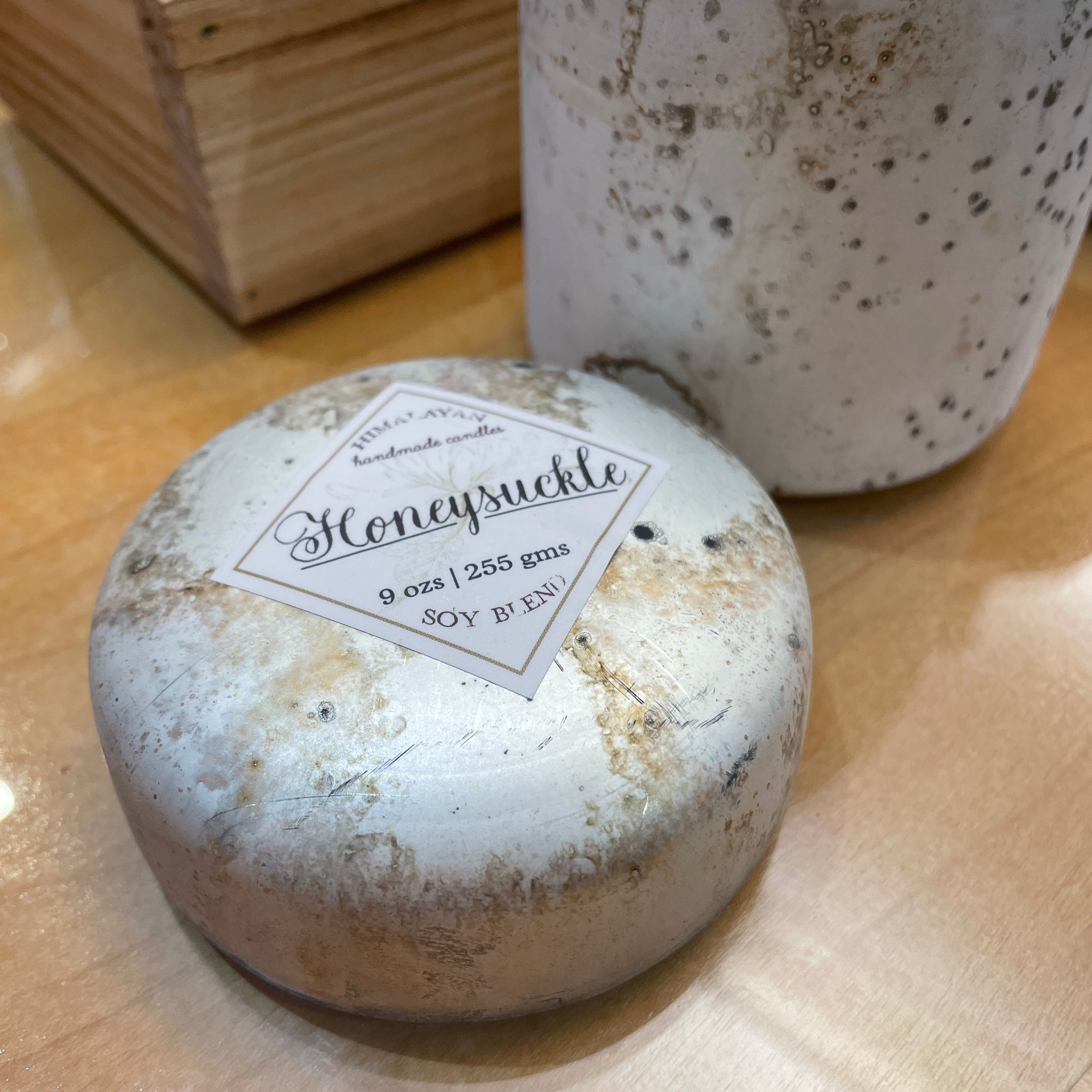 Mountain Fire Glass Candle - Honeysuckle - Thumbnail 3